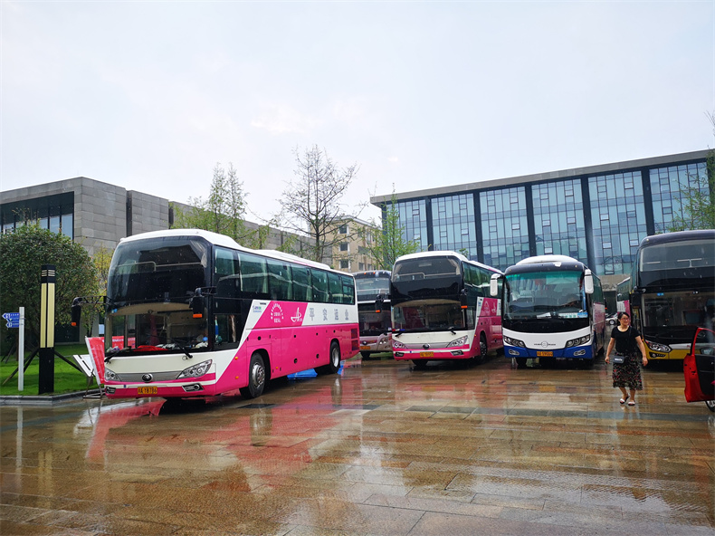成都市旅游车租赁公司