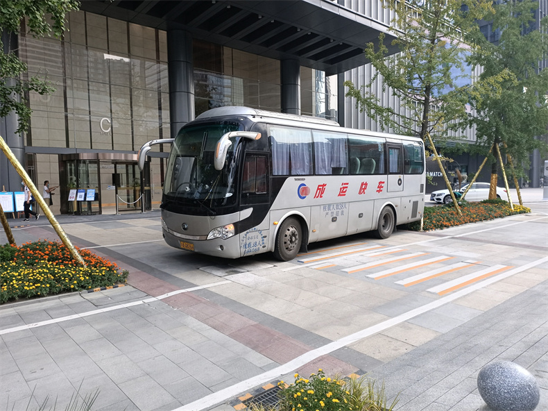 成都市租旅游车